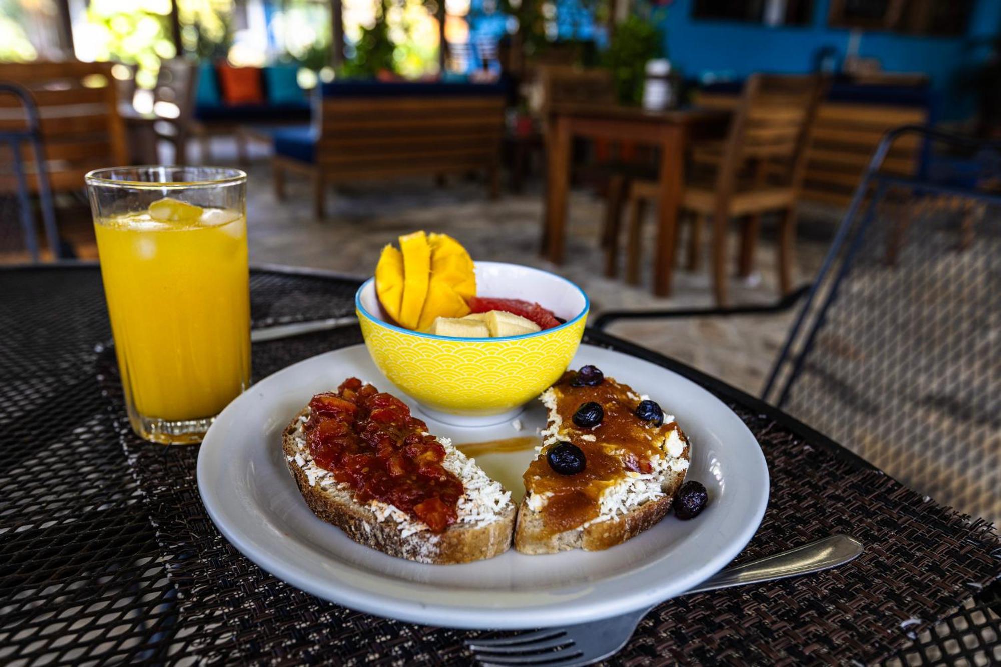 Xalli Beach Hotel Altagracia Exteriör bild
